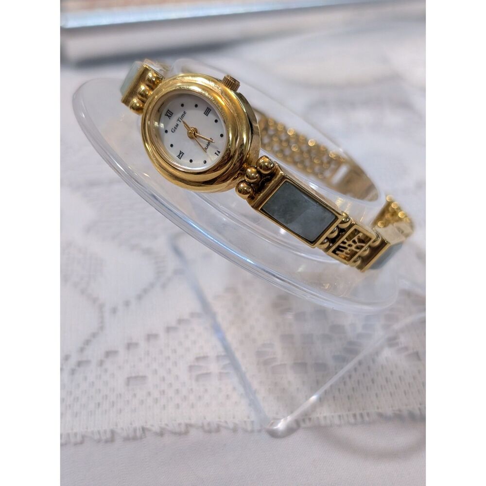 Vintage Gem Time Mother of Pearl Quartz Watch
